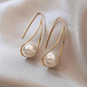BRAND NEW 🐚 14K Gold Plated Vintage Elegant Teardrop Pearl Drop Earrings